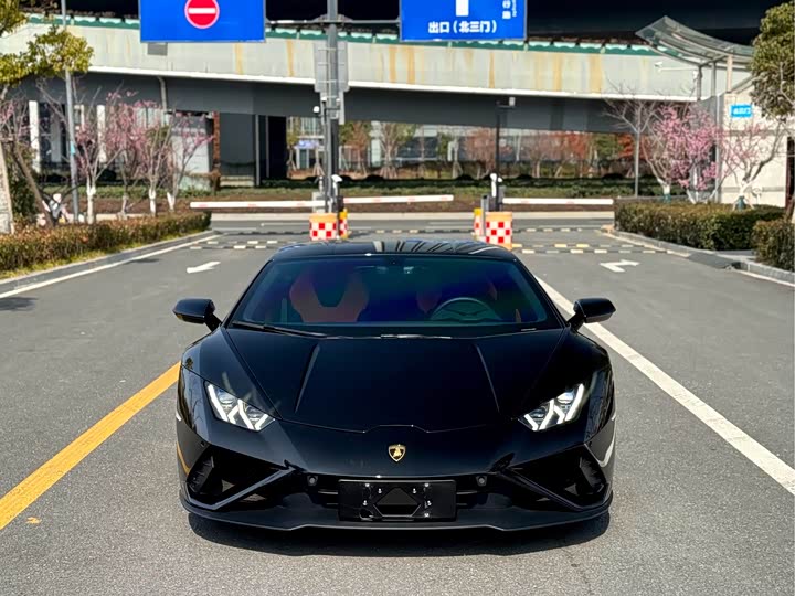 Фото 1 - Lamborghini Huracán
