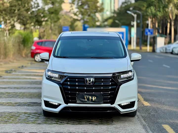 Фото 2 - Honda Elysion