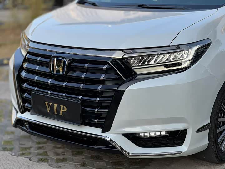 Фото 9 - Honda Elysion