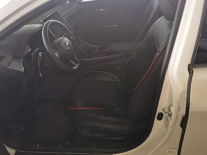 Photo 9 - Toyota Avalon