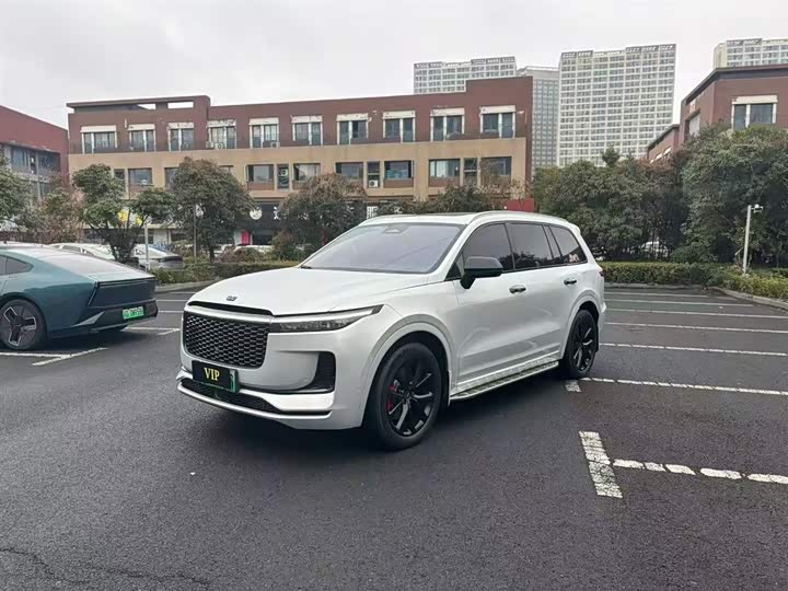 Фото 1 - LiXiang One