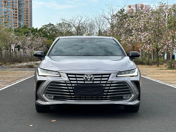 Фото 2 - Toyota Avalon