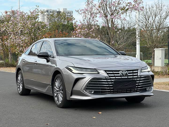 Фото 3 - Toyota Avalon