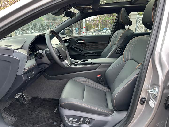 Фото 7 - Toyota Avalon