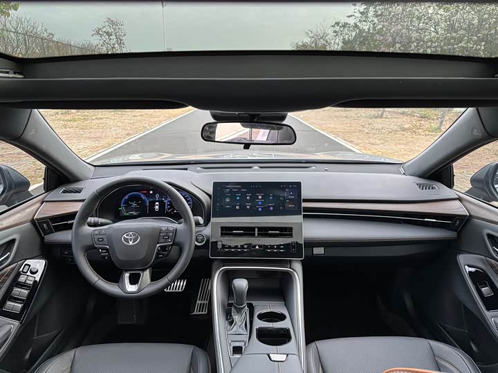 Фото 9 - Toyota Avalon