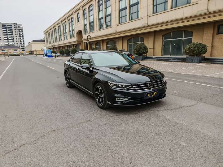 Фото 4 - Volkswagen Magotan