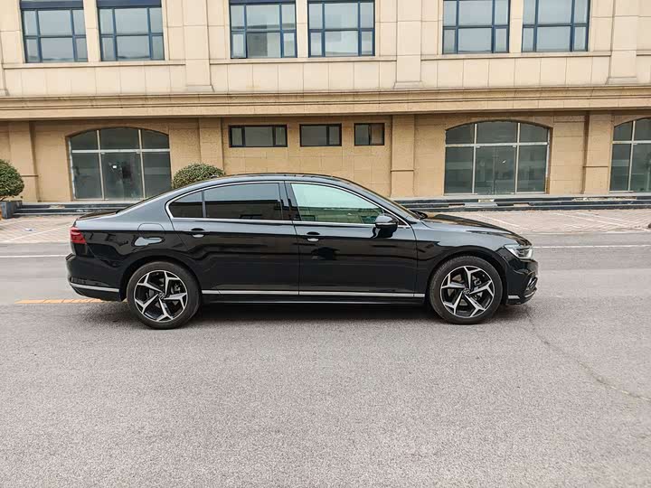 Фото 5 - Volkswagen Magotan