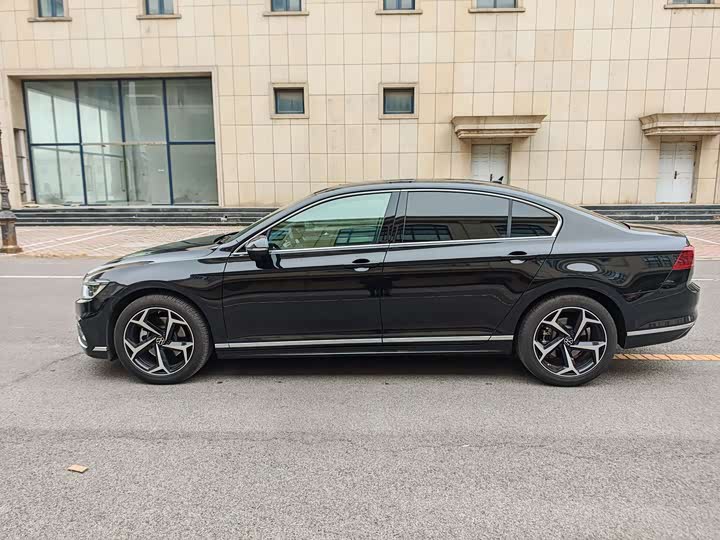 Фото 6 - Volkswagen Magotan