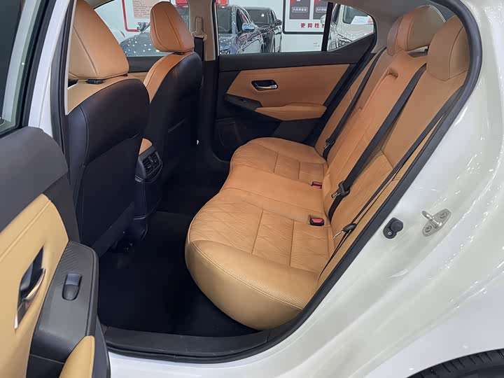 Фото 8 - Nissan Sylphy