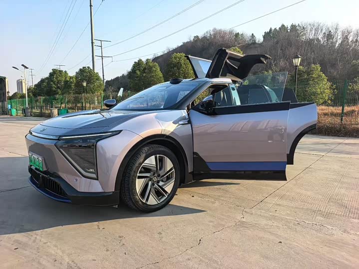 Фото 1 - HiPhi Y