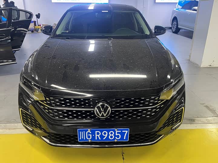 Фото 2 - Volkswagen Passat