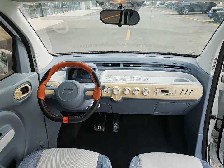 Фото 8 - Bestune Pony