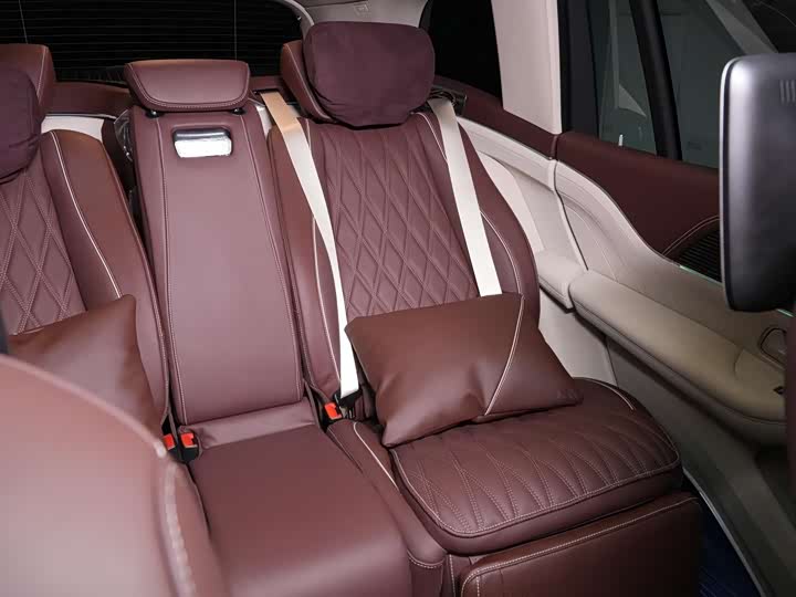 Фото 28 - Mercedes-Benz Maybach GLS