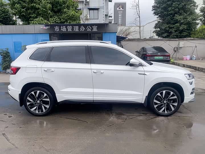 Фото 4 - Skoda Karoq