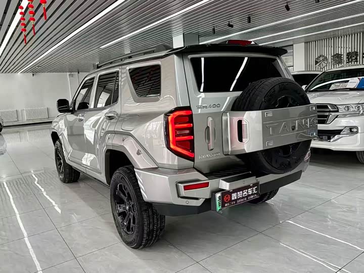 Фото 9 - Tank 400 Hybrid