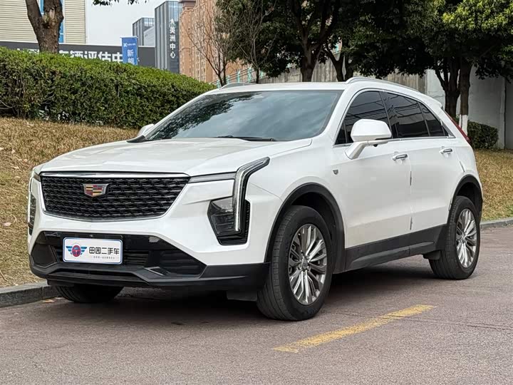 Фото 1 - Cadillac XT4