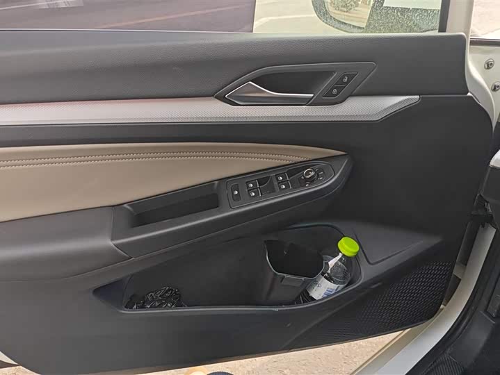 Фото 7 - Volkswagen Golf