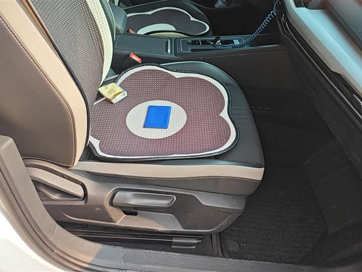 Фото 8 - Volkswagen Golf