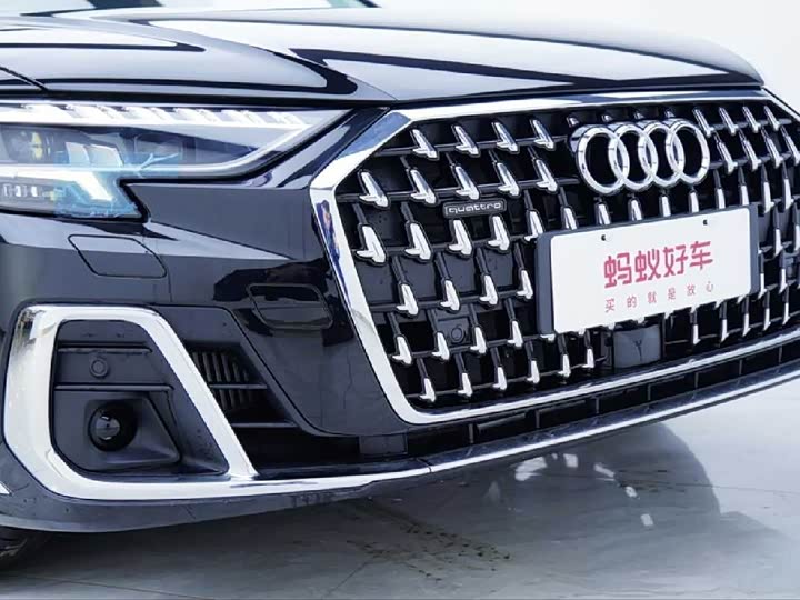 Фото 7 - Audi A8