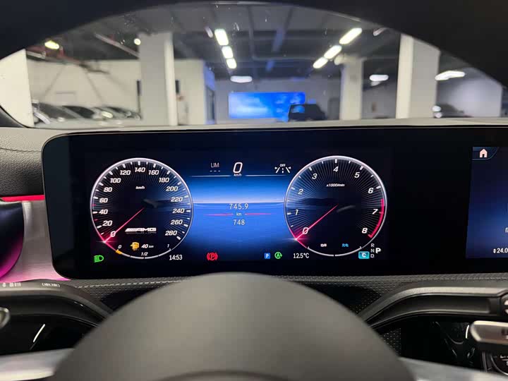 Фото 7 - Mercedes-Benz A-Class AMG