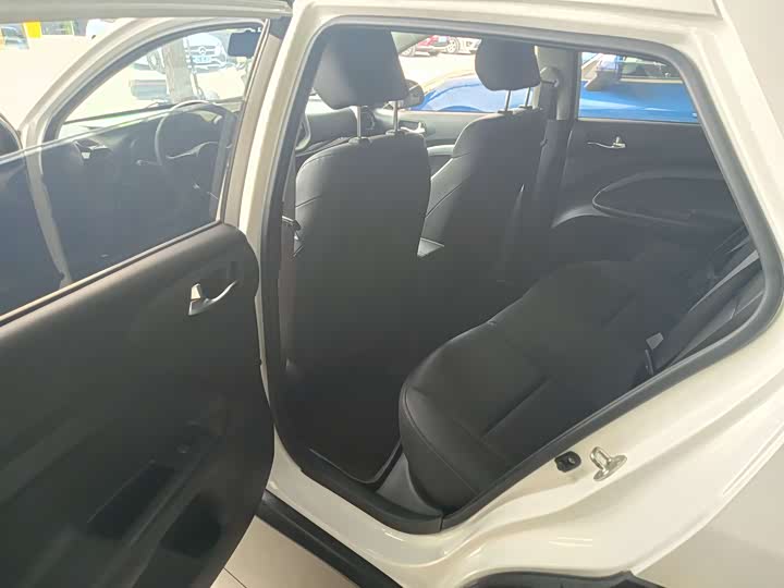 Фото 7 - Kia KX1