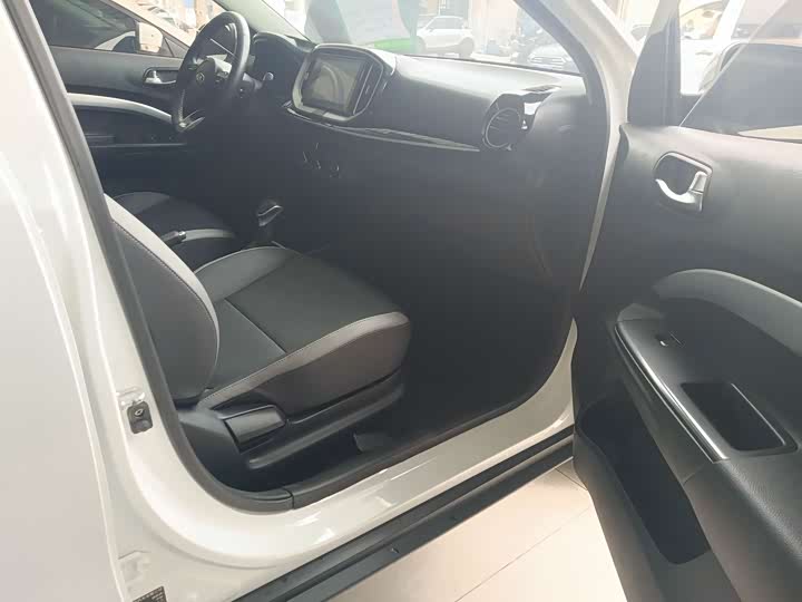 Фото 8 - Kia KX1