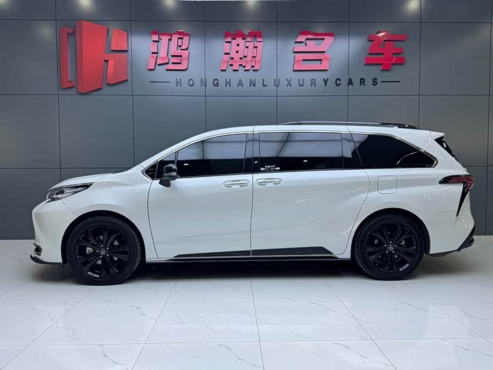 Фото 3 - Toyota Sienna