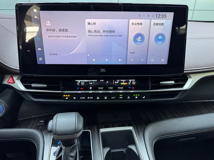 Фото 7 - Toyota Sienna