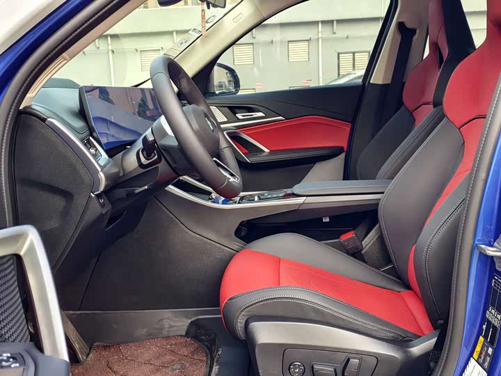 Фото 9 - BMW iX1