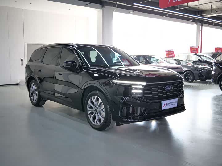 Фото 2 - Ford Edge