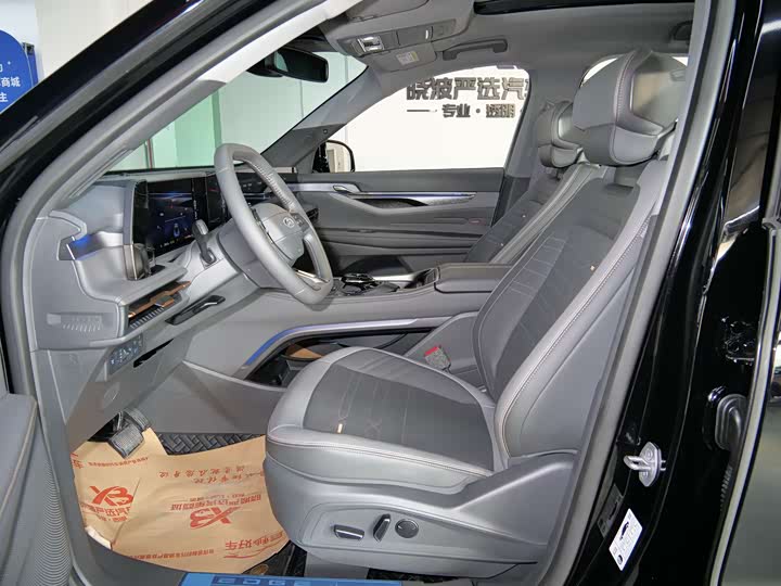Фото 6 - Ford Edge