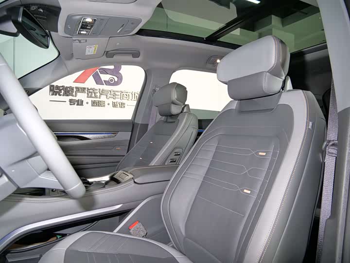 Фото 8 - Ford Edge