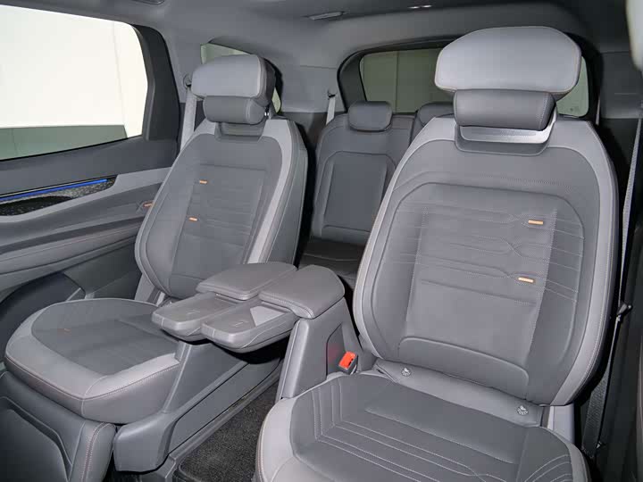 Фото 9 - Ford Edge