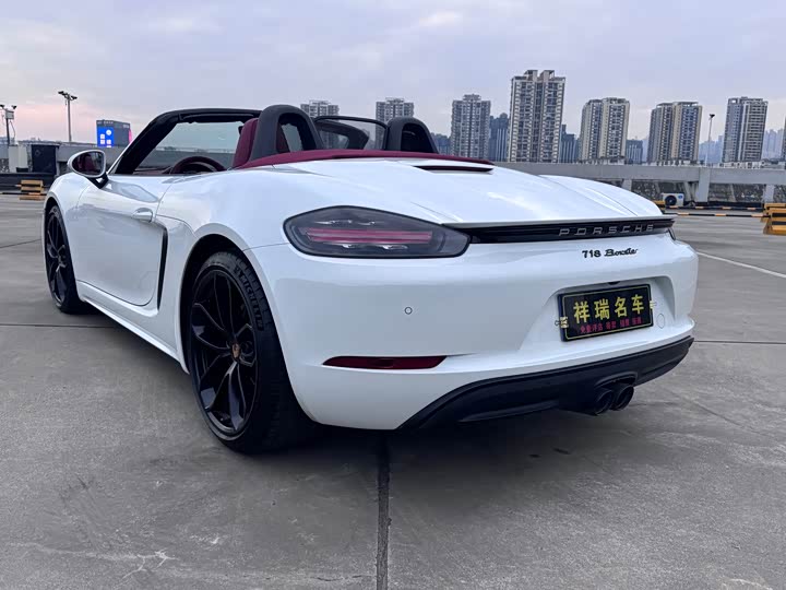 Photo 9 - Porsche 718