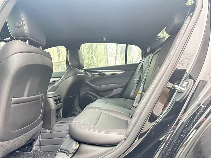 Фото 6 - Cadillac CT5