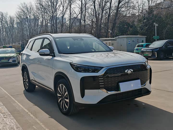 Фото 3 - Chery Fulwin T8