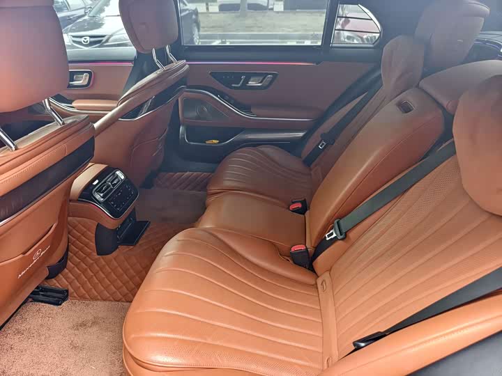 Photo 9 - Mercedes-Benz S-Class