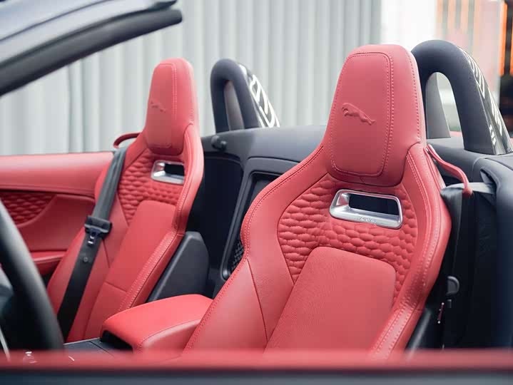 Фото 7 - Jaguar F-Type