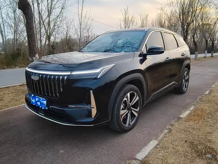 Фото 1 - Geely Atlas L