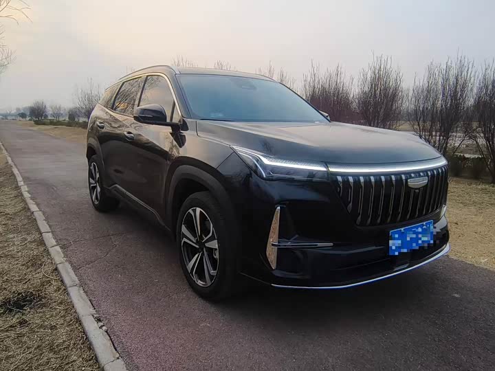 Фото 3 - Geely Atlas L