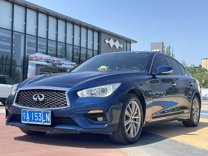 Фото 3 - Infiniti Q50L