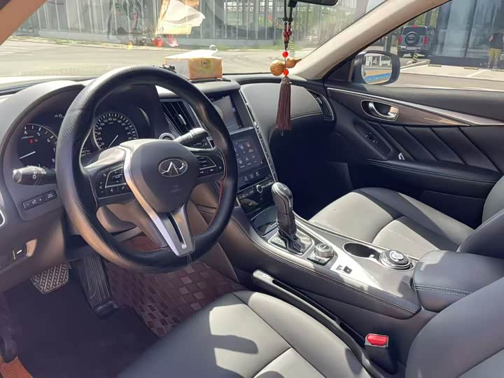 Фото 4 - Infiniti Q50L