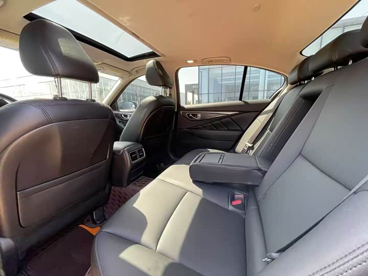 Фото 6 - Infiniti Q50L