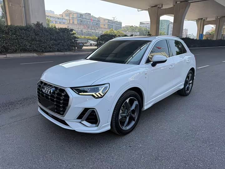 Фото 1 - Audi Q3