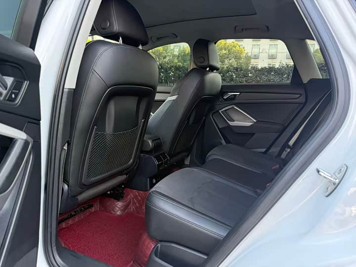 Фото 6 - Audi Q3