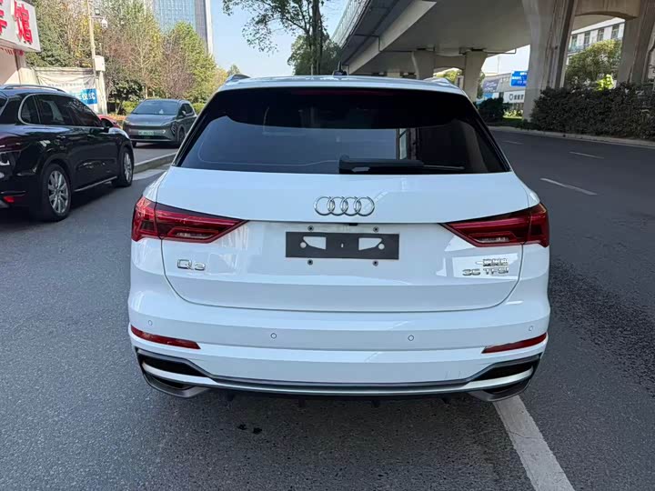 Фото 9 - Audi Q3