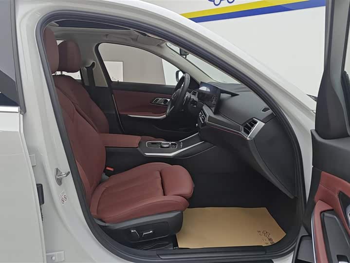 Фото 8 - BMW 3 Series