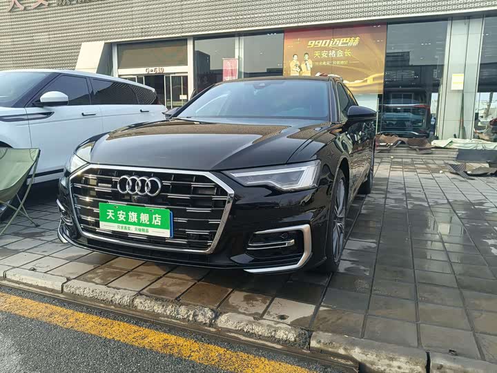 Фото 1 - Audi A6L