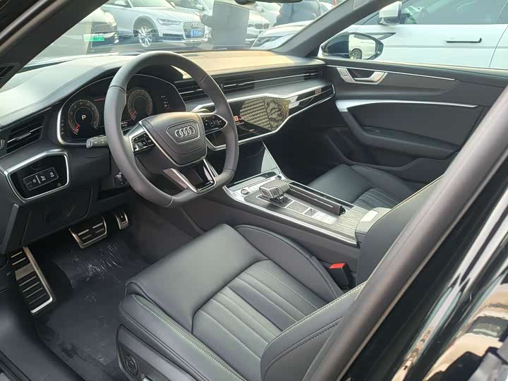 Фото 9 - Audi A6L