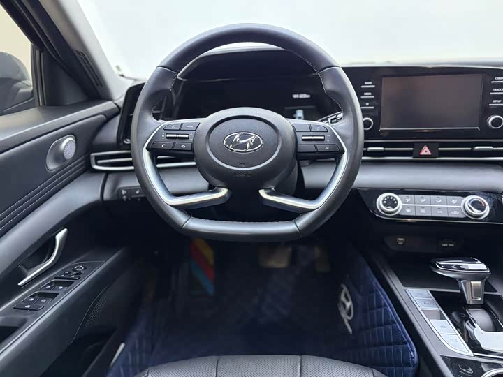 Фото 5 - Hyundai Elantra N line